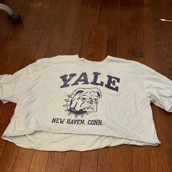 Tops - Oversized cropped ‘Yale’ tee shirt